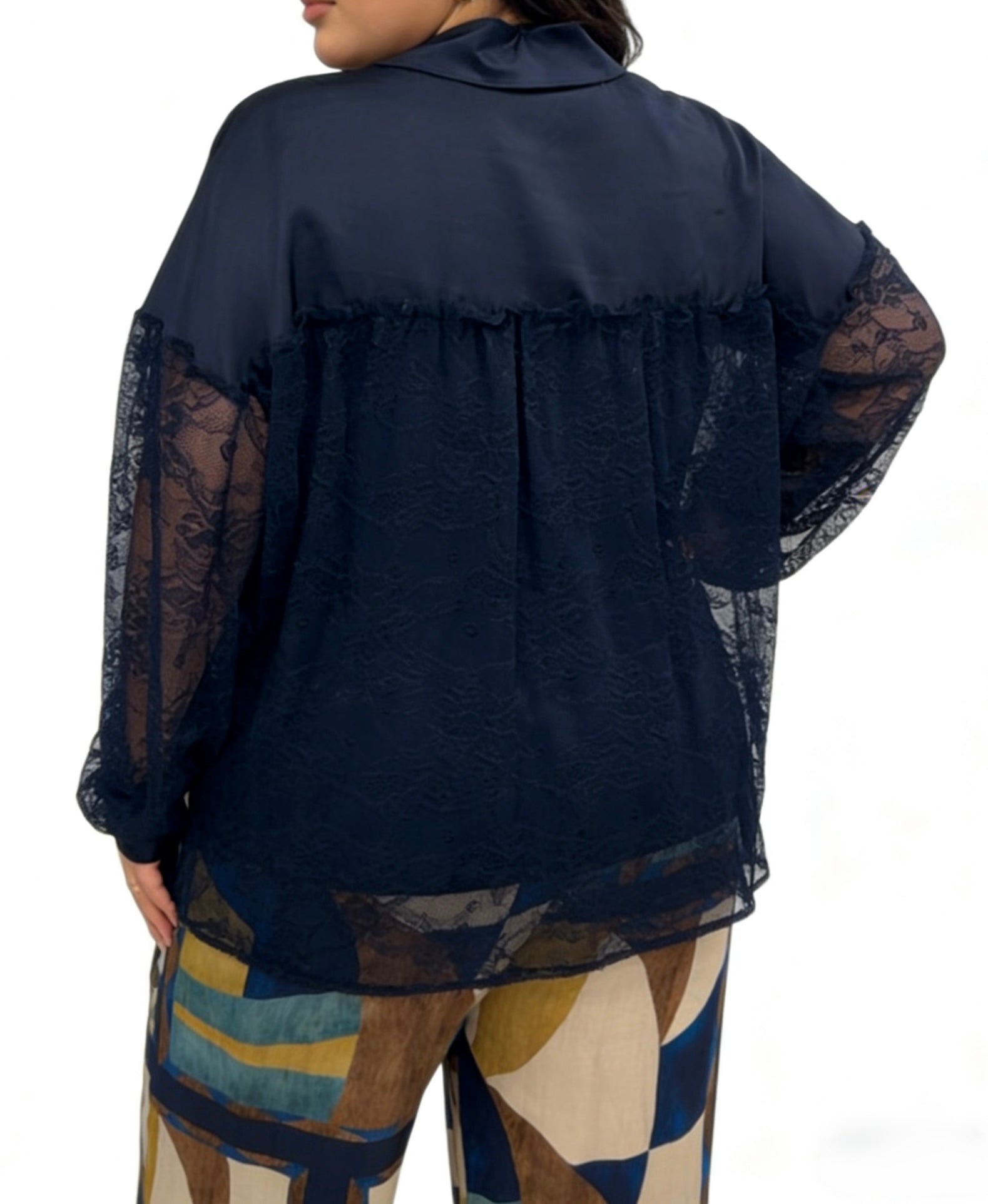 CAMICIA pizzo nella manica e dietro