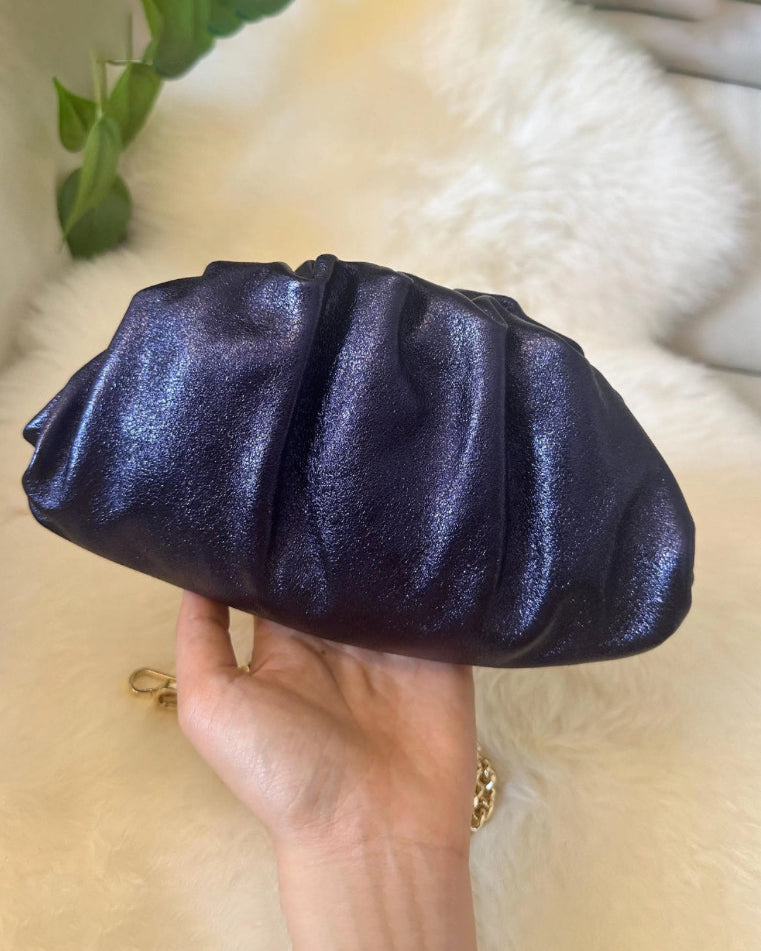 Clutch arricciata in vera pelle