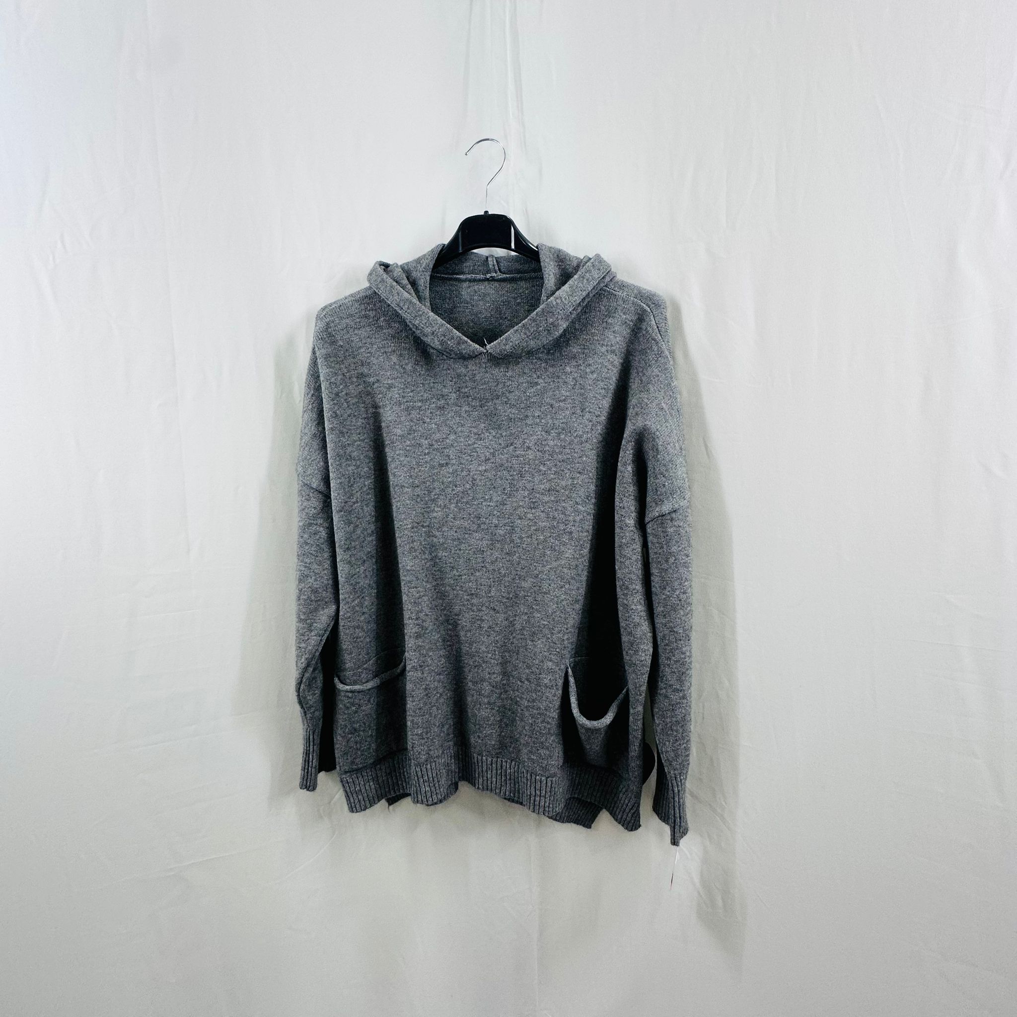 Maglioncino con cappuccio